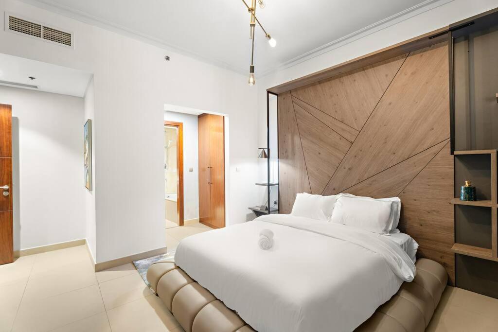 First Class 3br Burj Khalifa & Fountain View *