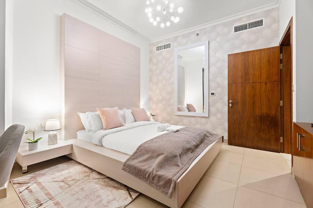 First Class 3br Burj Khalifa & Fountain View Dubai