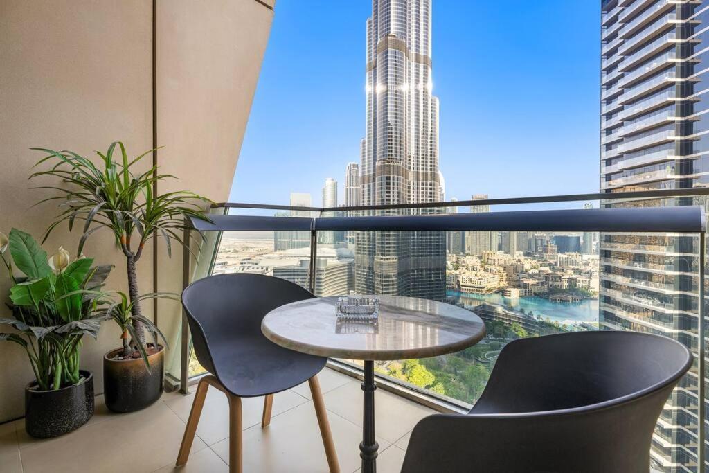 First Class 3br Burj Khalifa & Fountain View Apartment Dubai