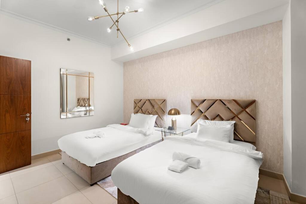 Apartment First Class 3br Burj Khalifa & Fountain View